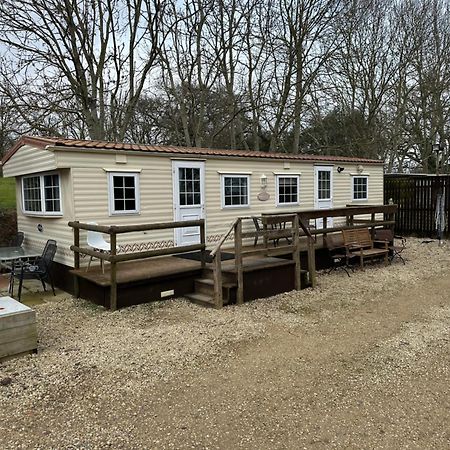Static Mobile Home Set In Our 20 Acres Of Farmland Horspath エクステリア 写真