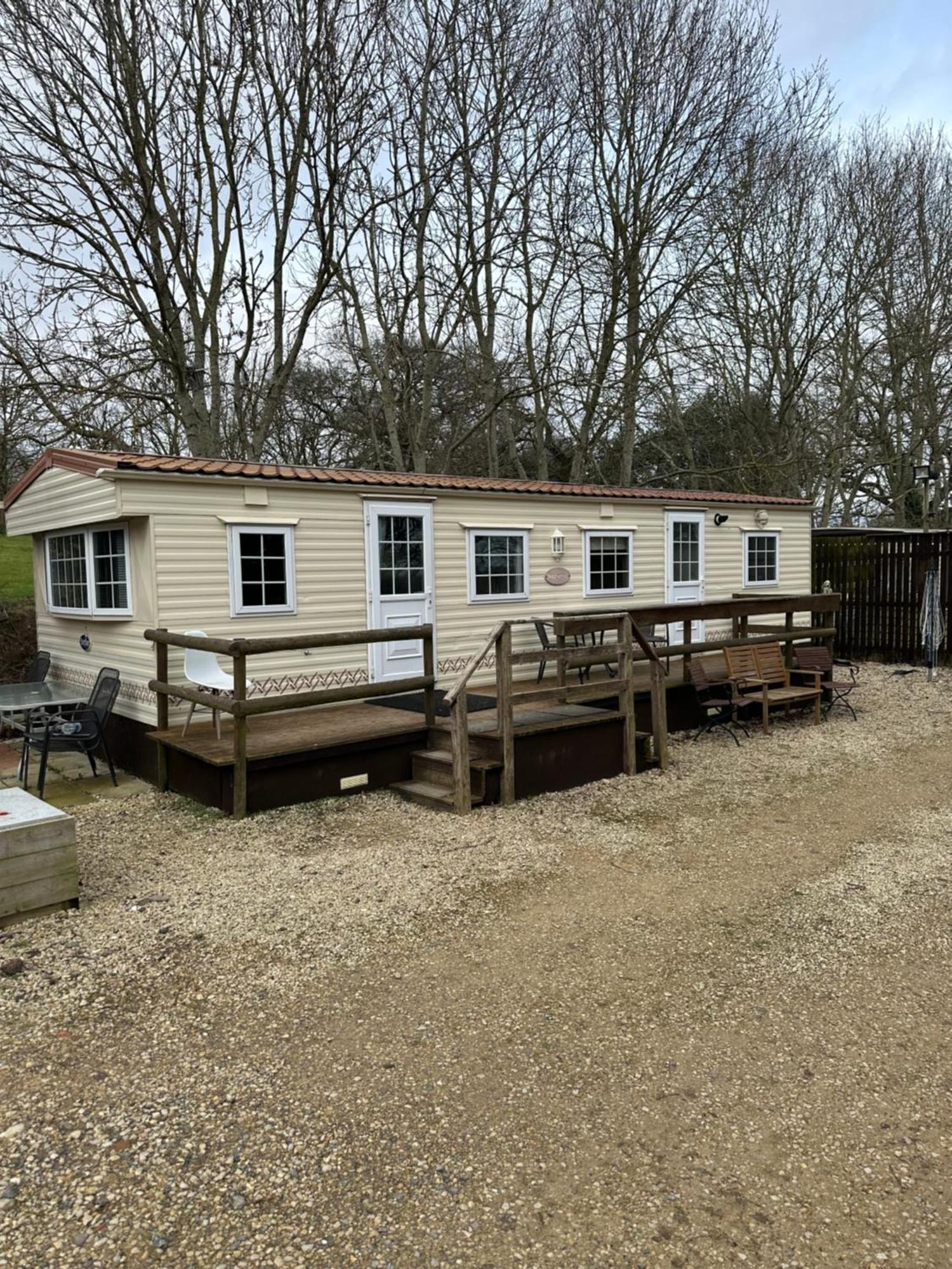 Static Mobile Home Set In Our 20 Acres Of Farmland Horspath エクステリア 写真